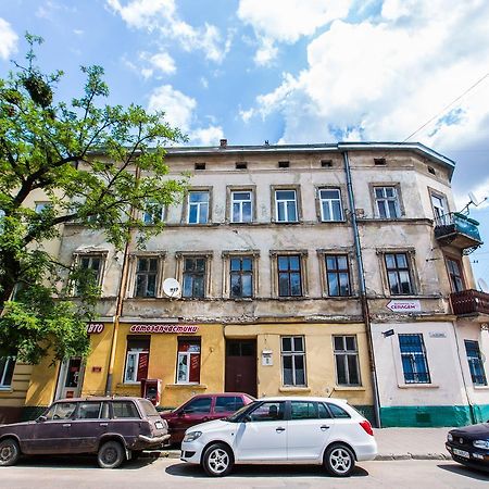 1 Bedroom Apartment Near Elizabeth'S The Cathedral Lwów Zewnętrze zdjęcie