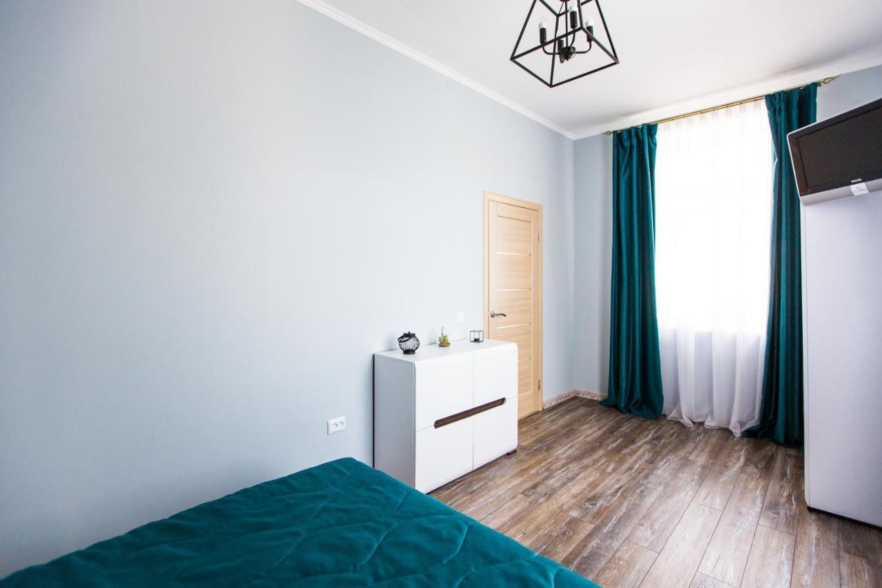 1 Bedroom Apartment Near Elizabeth'S The Cathedral Lwów Zewnętrze zdjęcie