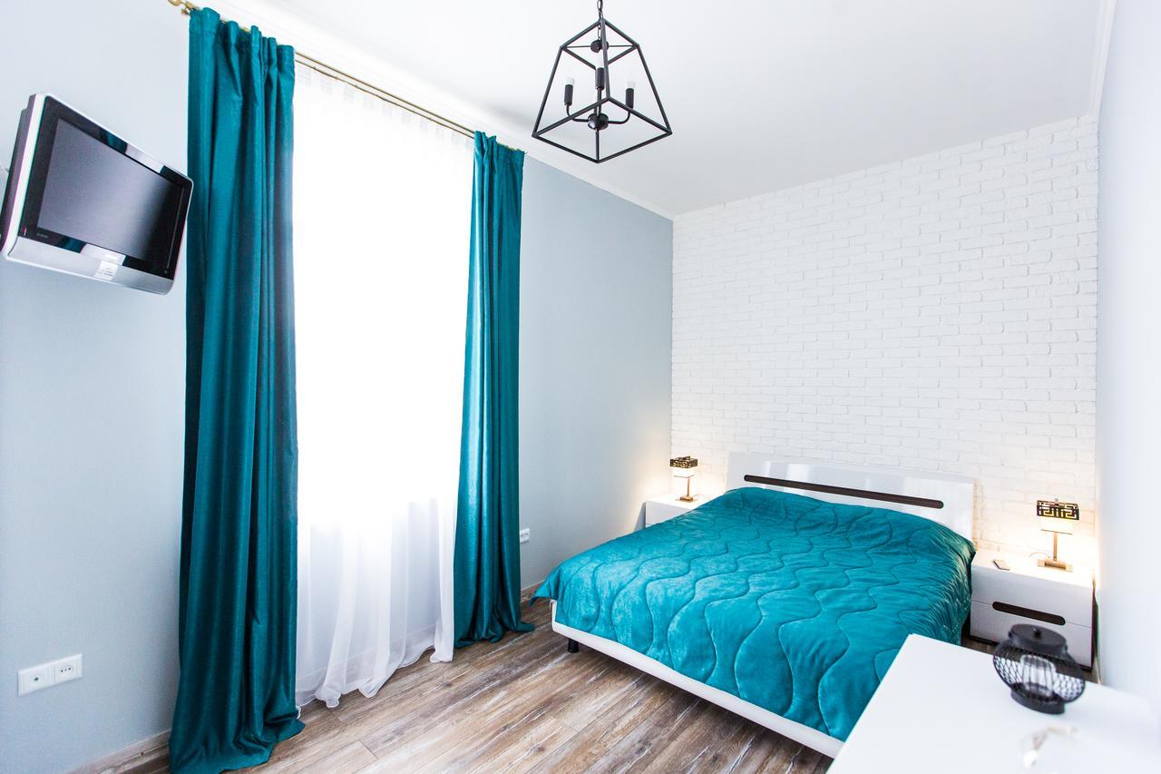 1 Bedroom Apartment Near Elizabeth'S The Cathedral Lwów Zewnętrze zdjęcie