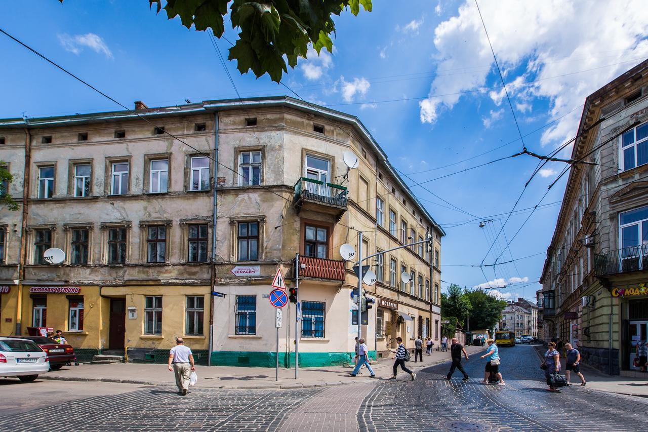 1 Bedroom Apartment Near Elizabeth'S The Cathedral Lwów Zewnętrze zdjęcie